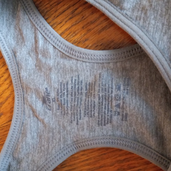Crane XL Seamless Sports Bras - Picture 5 of 5